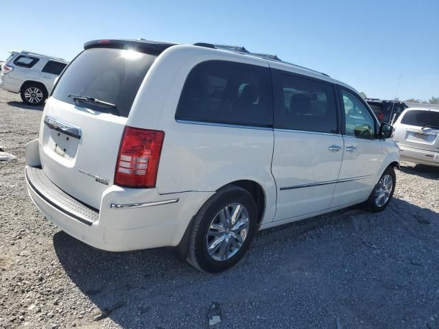 2010 Chrysler Town & Country Limited