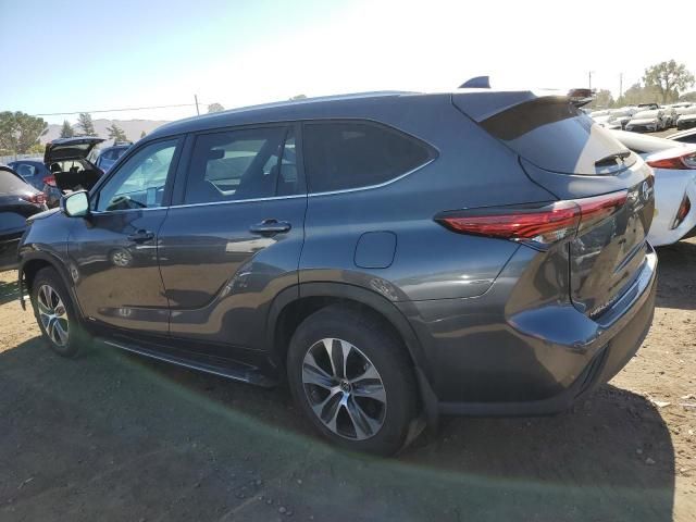 2023 Toyota Highlander Hybrid XLE