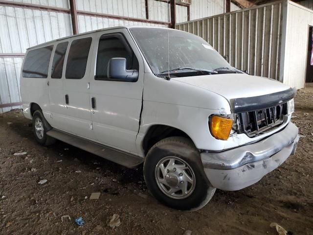 2004 Ford Econoline E350 Super Duty Wagon