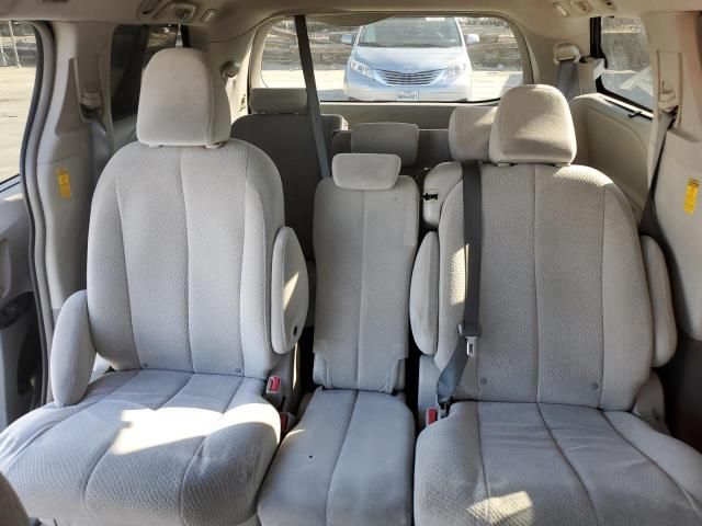 2014 Toyota Sienna LE