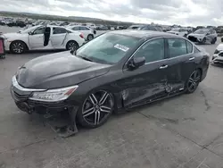 Carros salvage sin ofertas aún a la venta en subasta: 2016 Honda Accord Touring