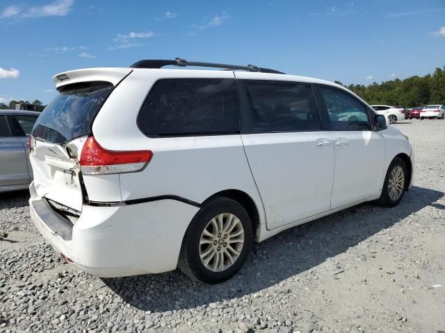 2011 Toyota Sienna XLE