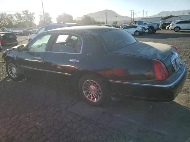 2001 Lincoln Town Car Signature