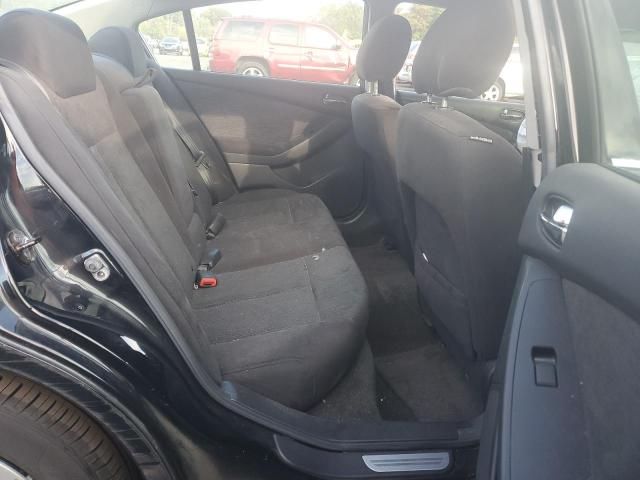 2010 Nissan Altima Base