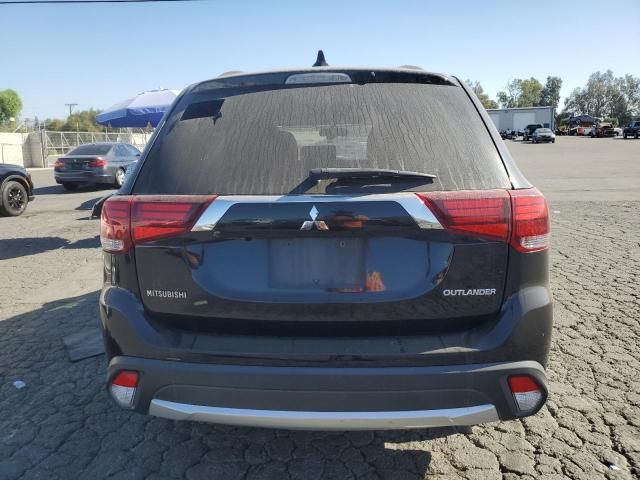 2017 Mitsubishi Outlander ES