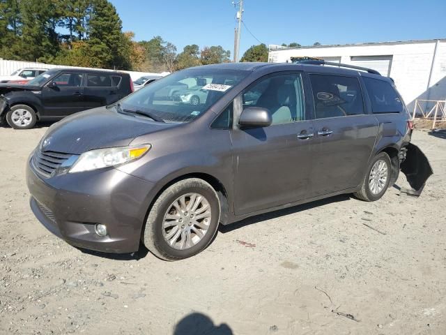 2015 Toyota Sienna XLE