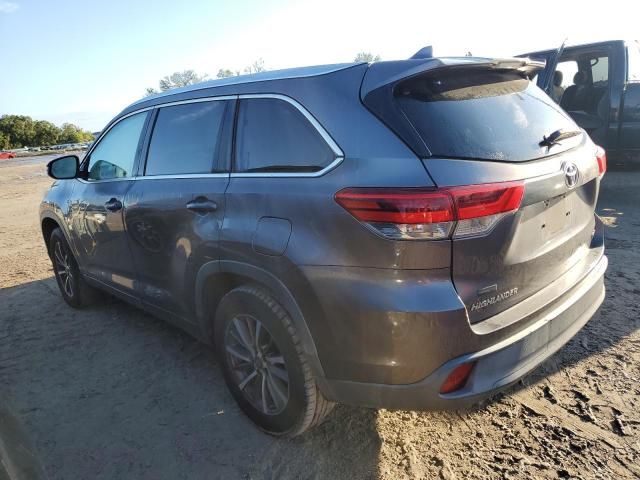 2017 Toyota Highlander SE