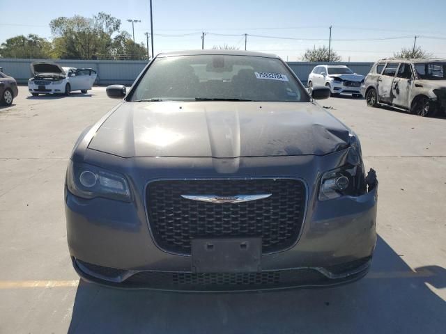 2018 Chrysler 300 Touring