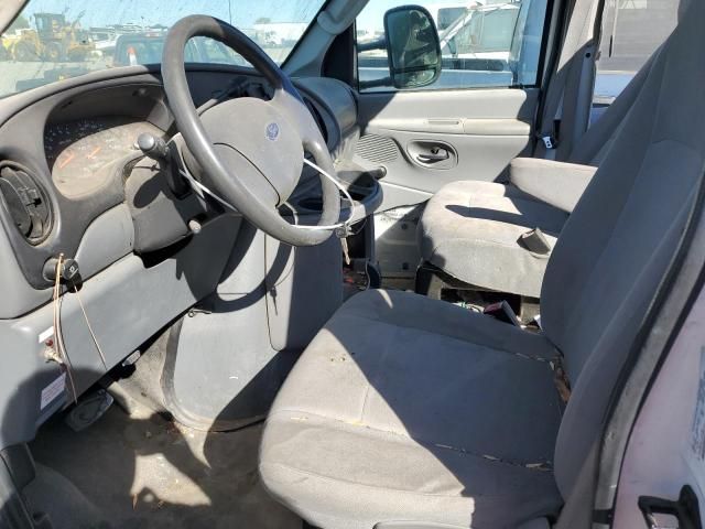 2008 Ford Econoline E350 Super Duty Cutaway Van