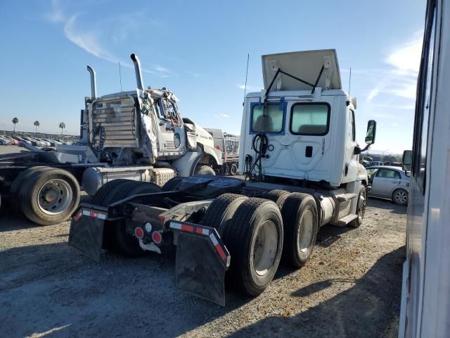 2017 Freightliner Cascadia 125