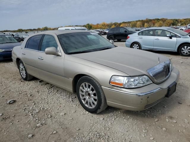 2007 Lincoln Town Car Signature Limited