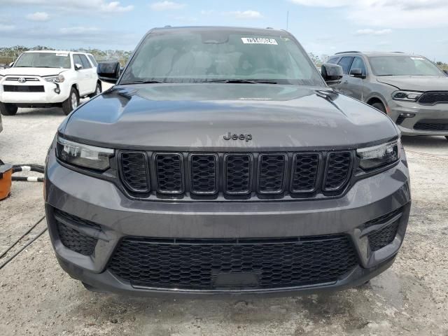 2024 Jeep Grand Cherokee Laredo