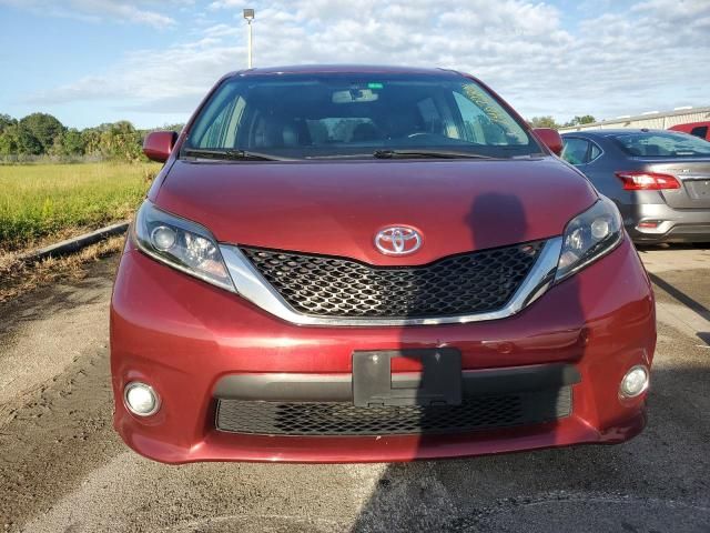 2015 Toyota Sienna Sport