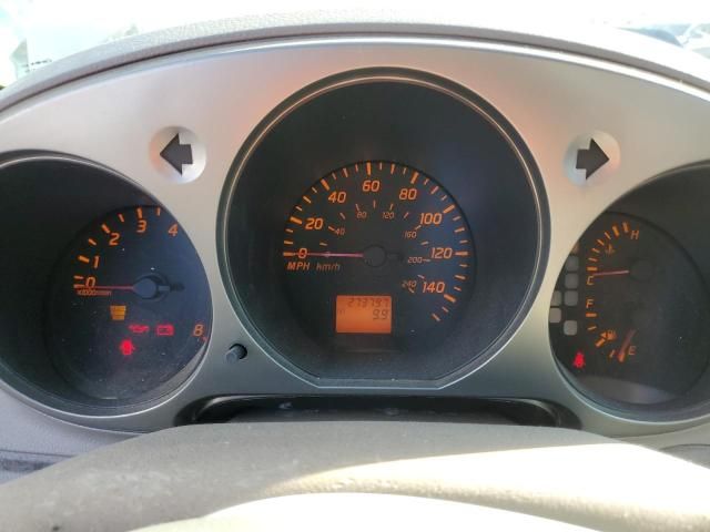 2004 Nissan Altima Base