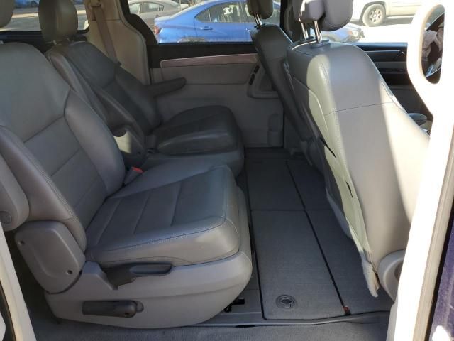 2012 Volkswagen Routan SEL