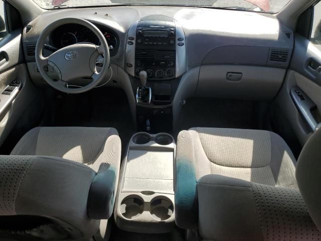 2009 Toyota Sienna CE