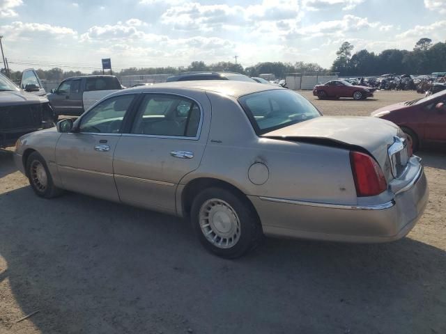 2002 Lincoln Town Car Executive