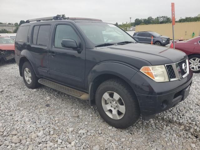 2005 Nissan Pathfinder LE