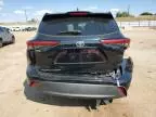 2022 Toyota Highlander L