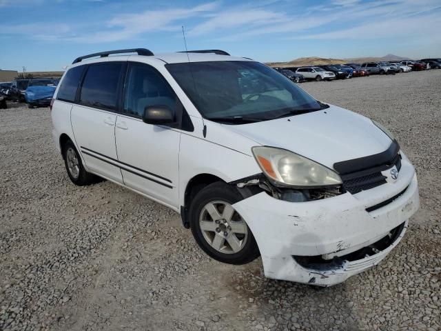 2004 Toyota Sienna CE