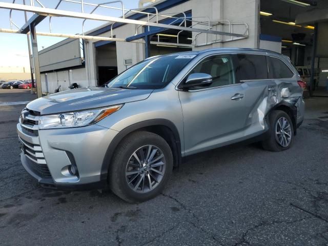 2019 Toyota Highlander SE