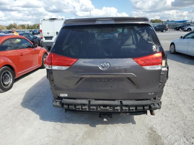 2012 Toyota Sienna XLE