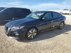 Carros salvage para piezas a la venta en subasta: 2019 Nissan Altima SV