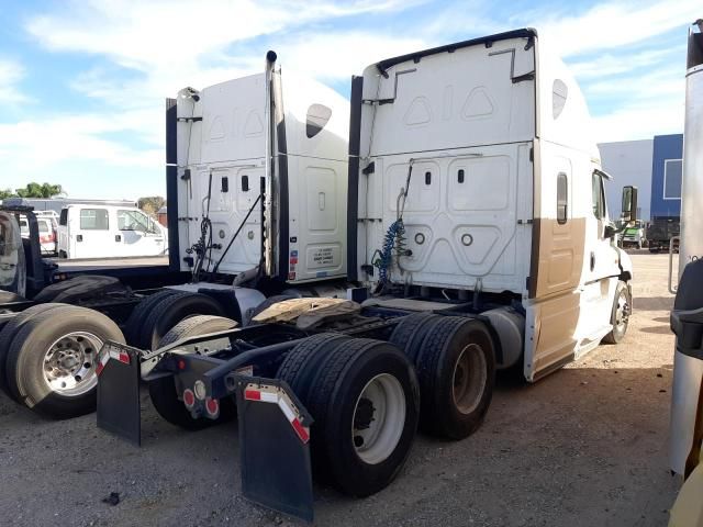 2019 Freightliner Cascadia 125