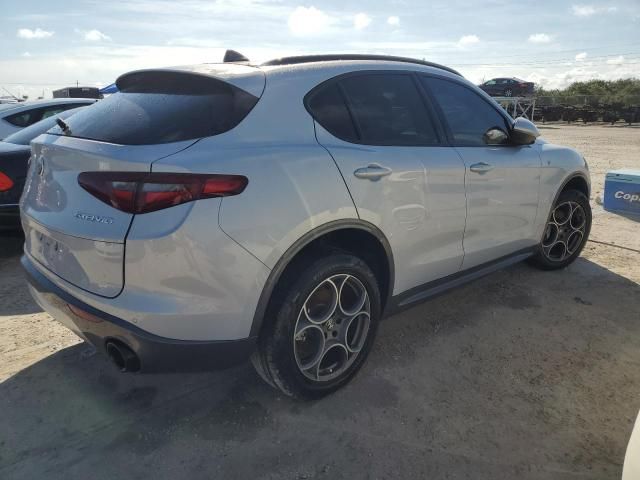 2022 Alfa Romeo Stelvio TI