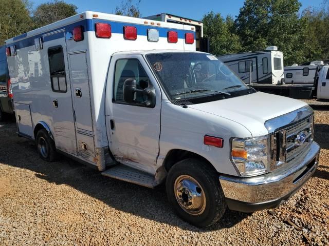 2019 Ford Econoline E350 Super Duty Cutaway Van