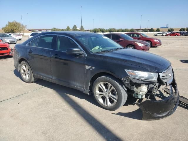 2016 Ford Taurus SE