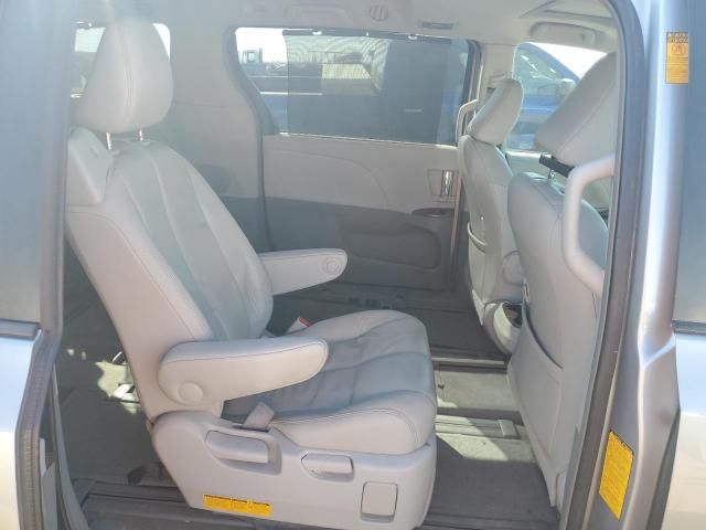 2013 Toyota Sienna XLE