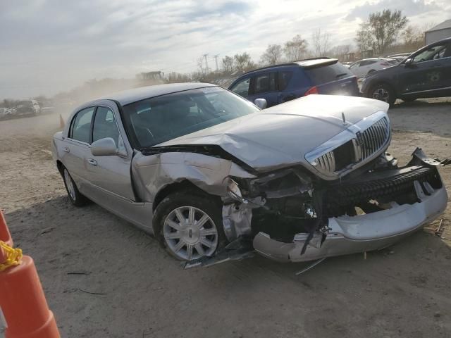 2011 Lincoln Town Car Signature Limited