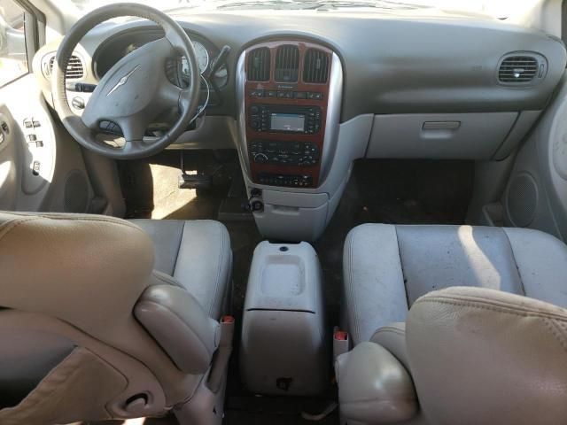 2005 Chrysler Town & Country Limited