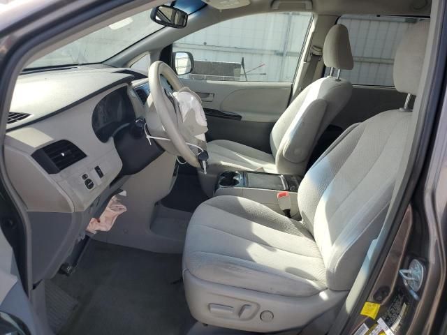 2012 Toyota Sienna LE