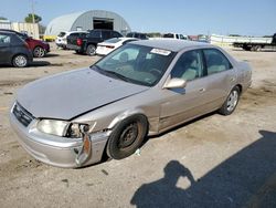 Vehiculos salvage en venta de Copart Wichita, KS: 2000 Toyota Camry LE