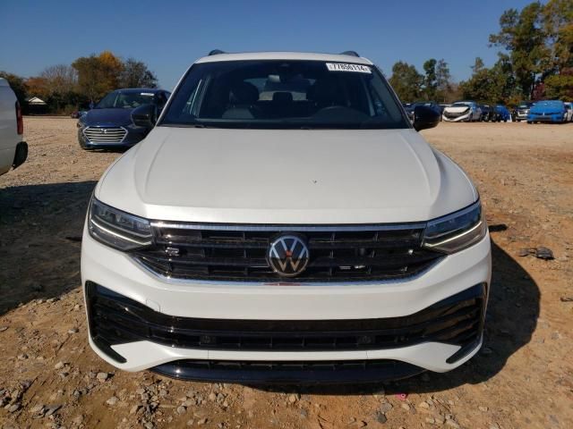 2023 Volkswagen Tiguan SE R-LINE Black