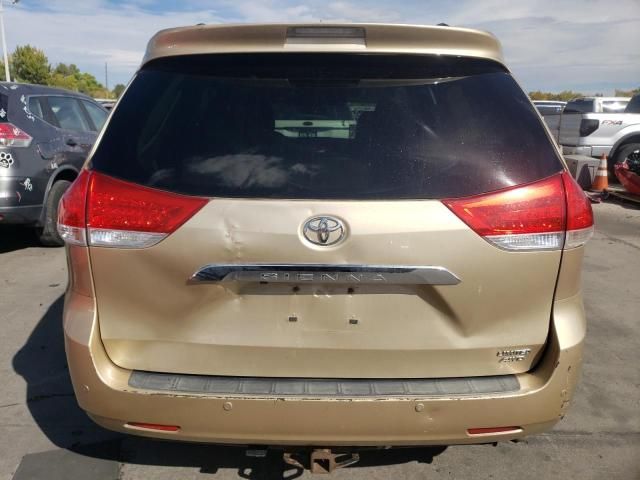 2012 Toyota Sienna XLE