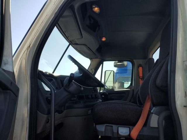 2016 Freightliner Cascadia 125