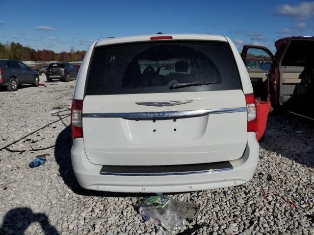 2015 Chrysler Town & Country Touring L