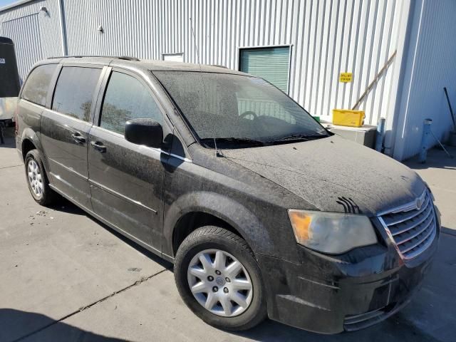 2009 Chrysler Town & Country LX