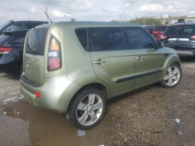 2011 KIA Soul +