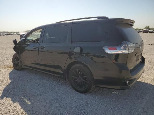 2012 Toyota Sienna Sport