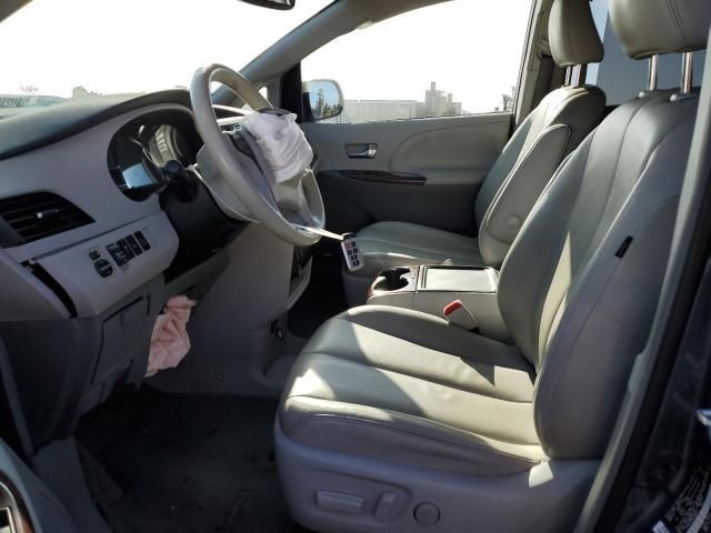 2014 Toyota Sienna XLE