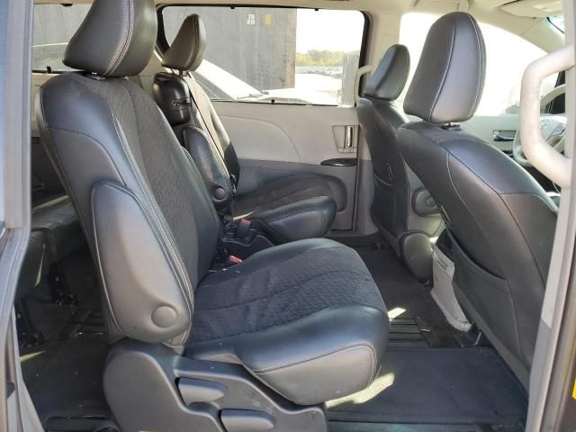 2012 Toyota Sienna Sport