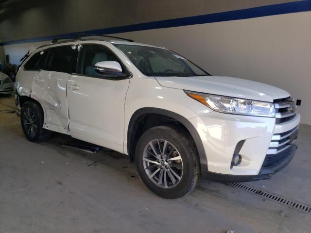 2017 Toyota Highlander SE