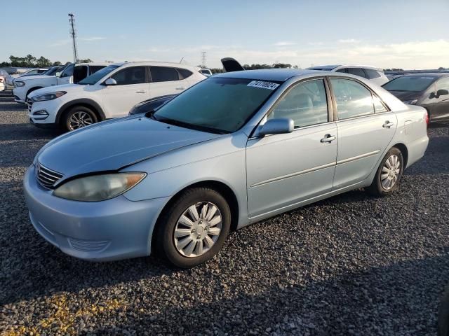 2005 Toyota Camry LE