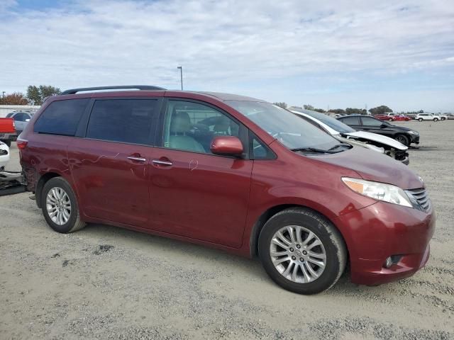 2015 Toyota Sienna XLE