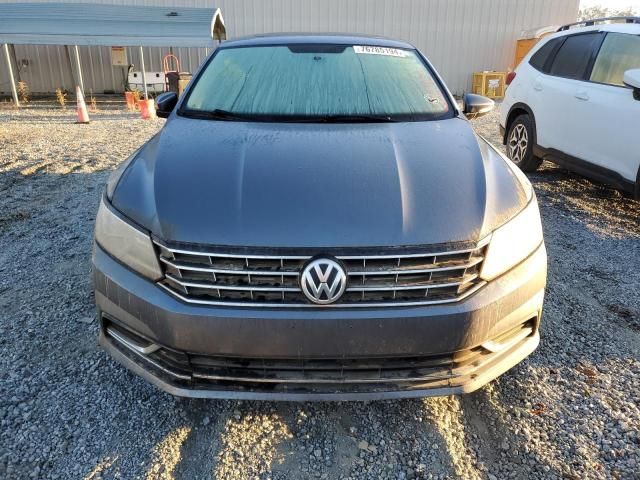 2017 Volkswagen Passat SE