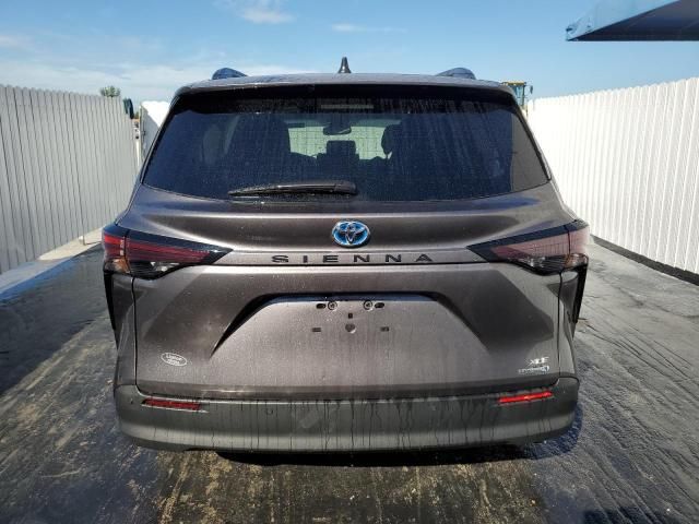 2023 Toyota Sienna XLE